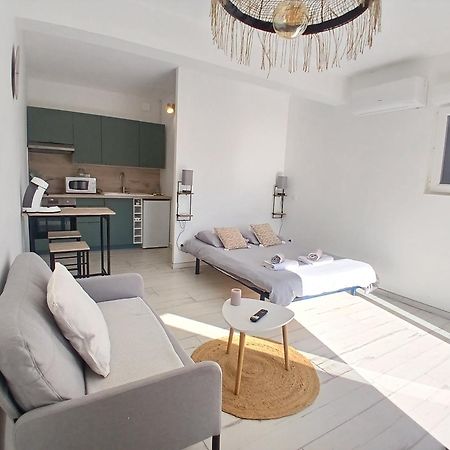 Maison Basalte Agde Luaran gambar
