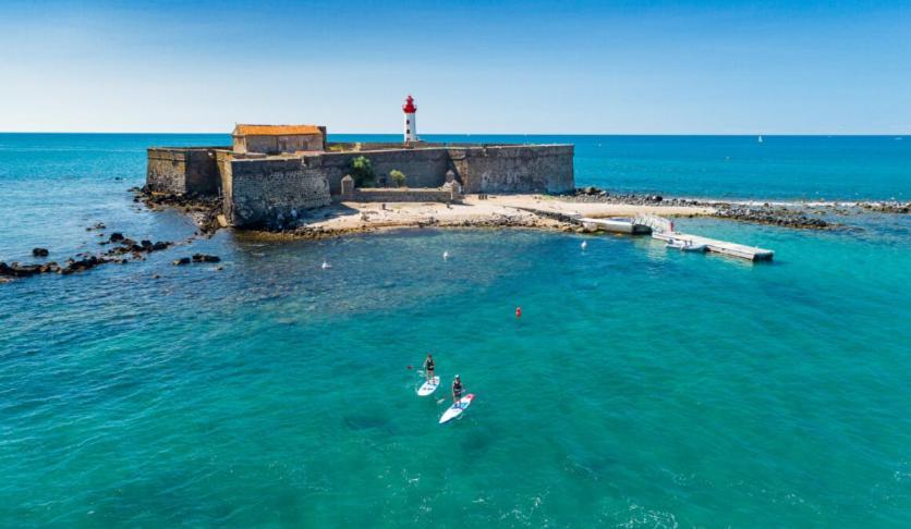 Maison Basalte Agde Luaran gambar