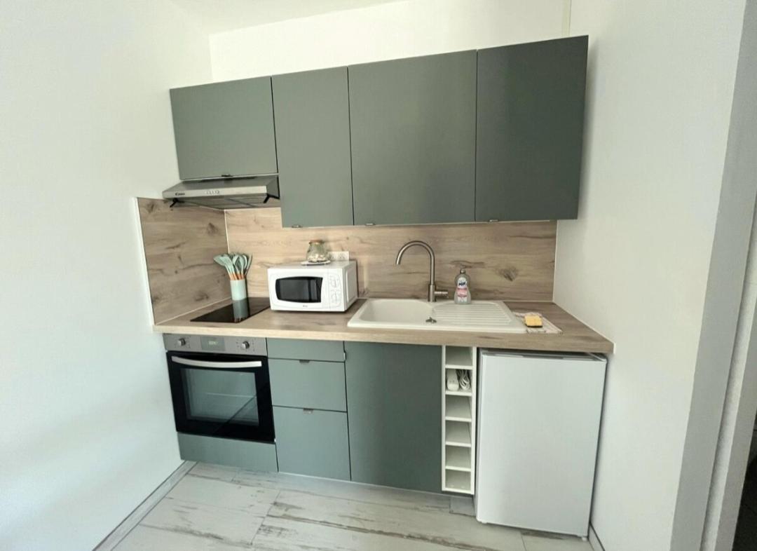 Maison Basalte Agde Luaran gambar